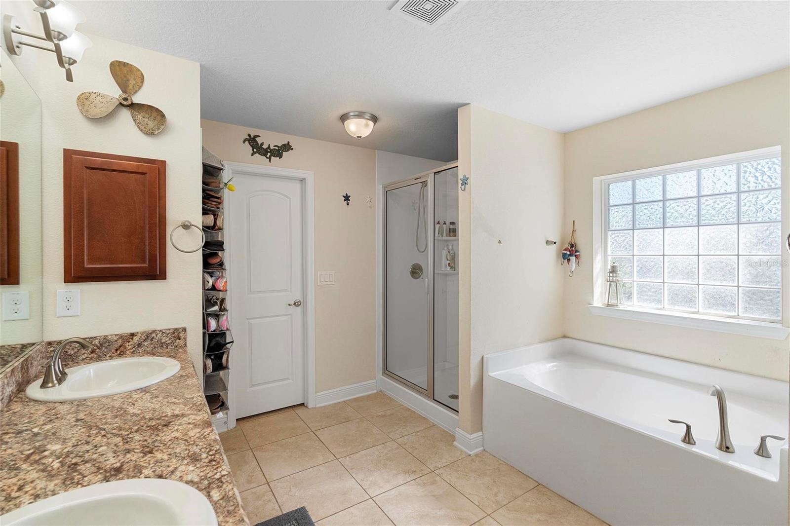 2301 ANGEL FISH LOOP, LEESBURG, FL, 34748