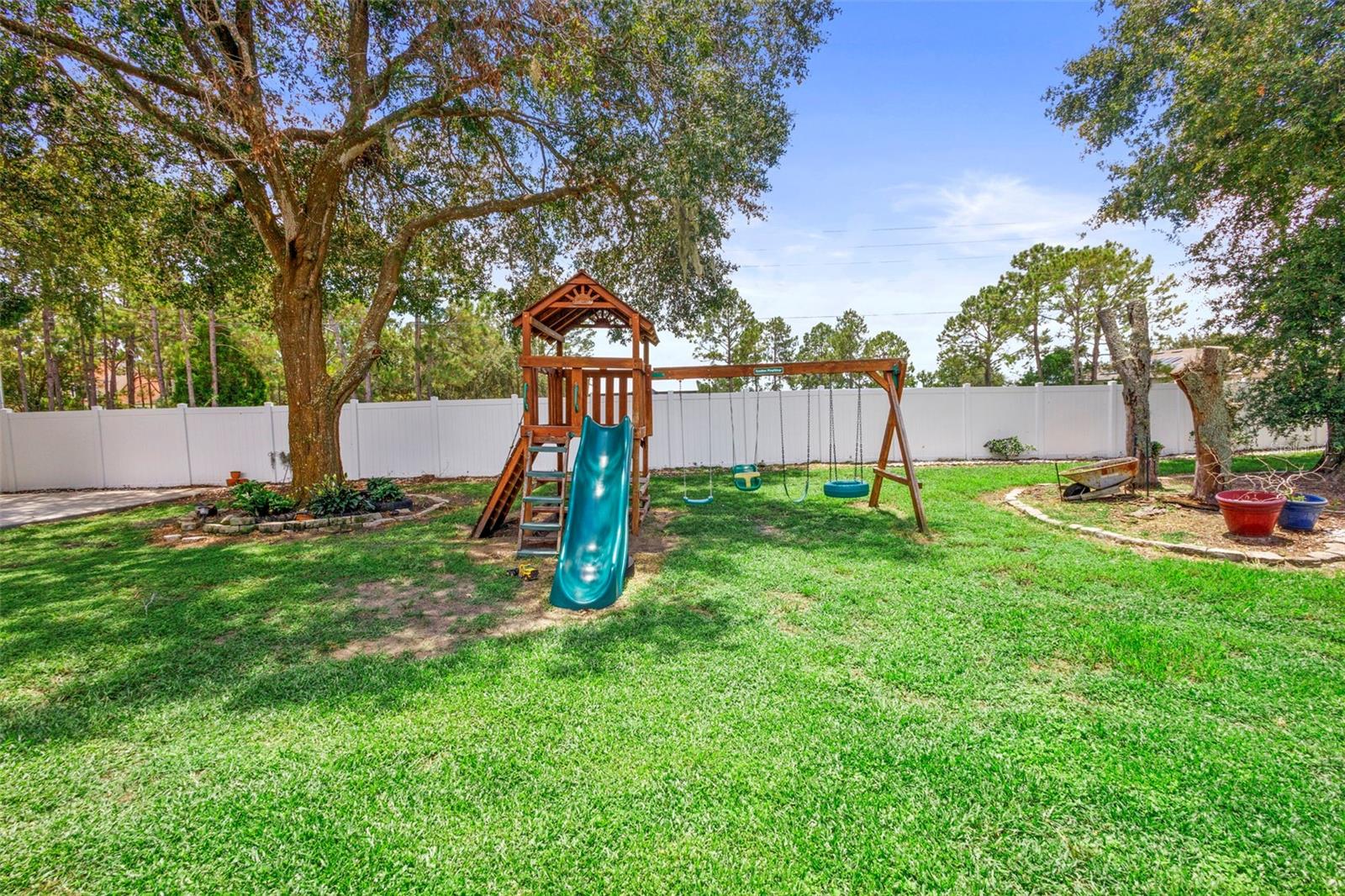 2301 ANGEL FISH LOOP, LEESBURG, FL, 34748