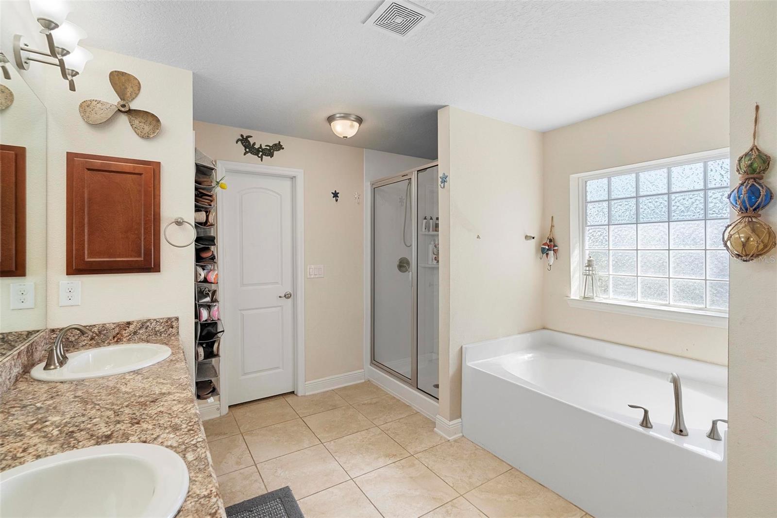 2301 ANGEL FISH LOOP, LEESBURG, FL, 34748