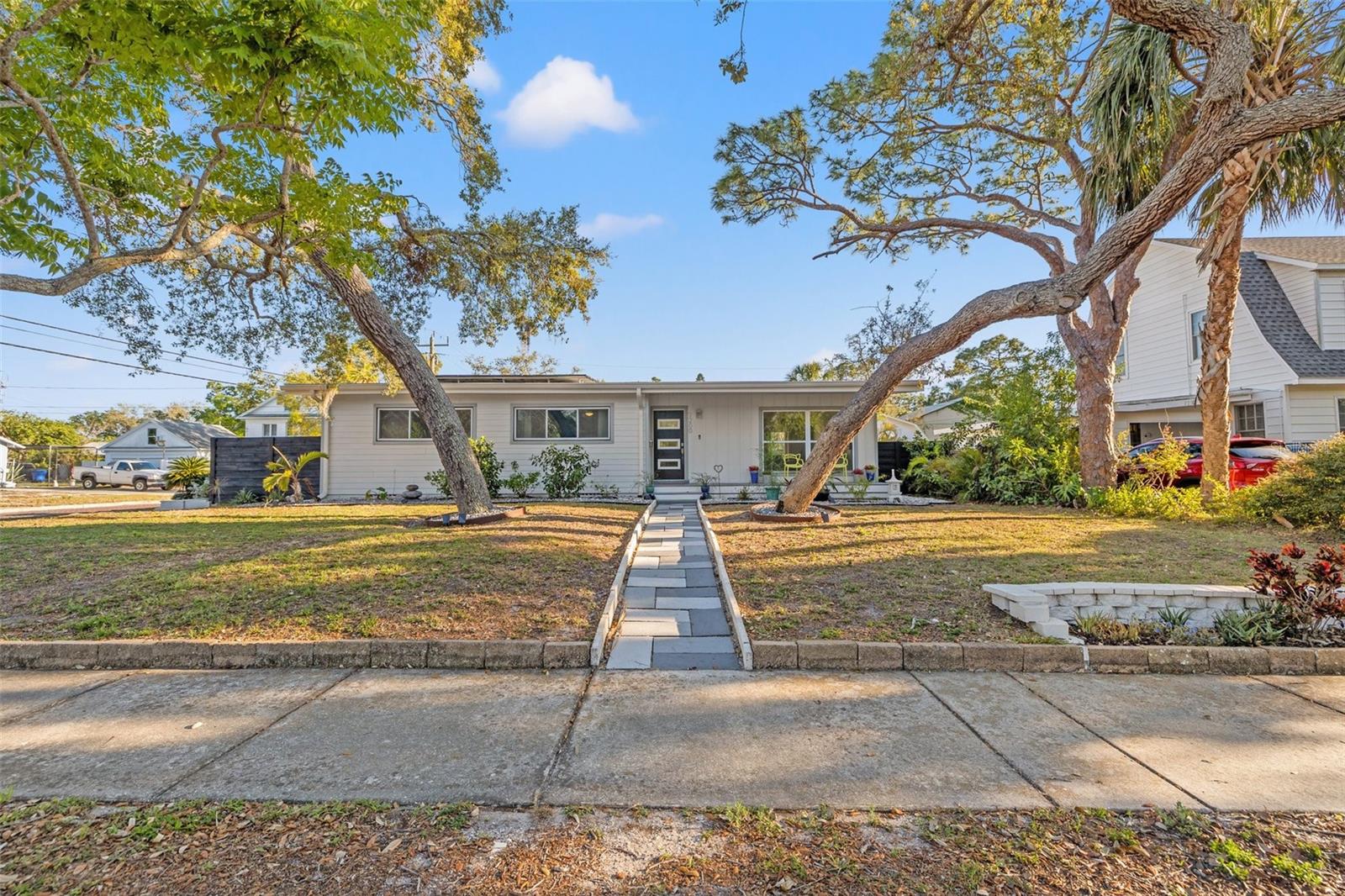 7200 3RD AVE N, ST PETERSBURG, FL, 33710