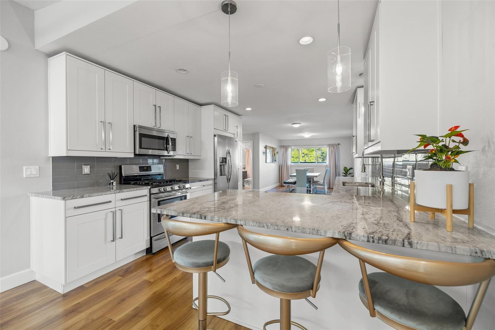7200 3RD AVE N, ST PETERSBURG, FL, 33710