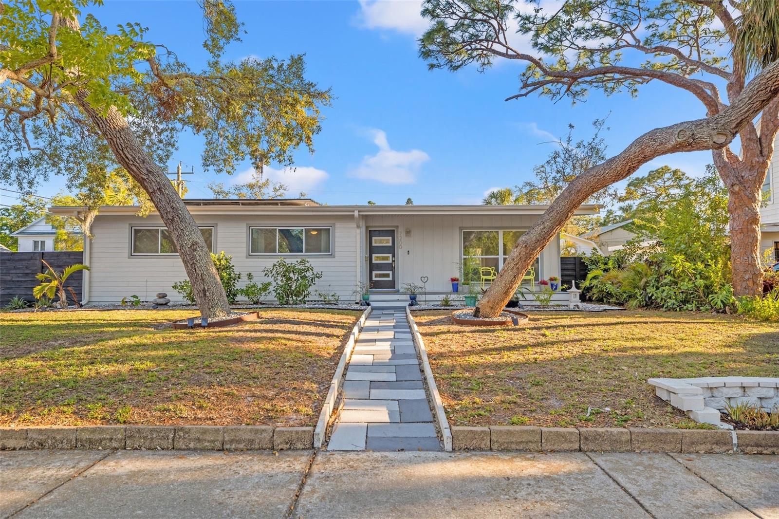 7200 3RD AVE N, ST PETERSBURG, FL, 33710