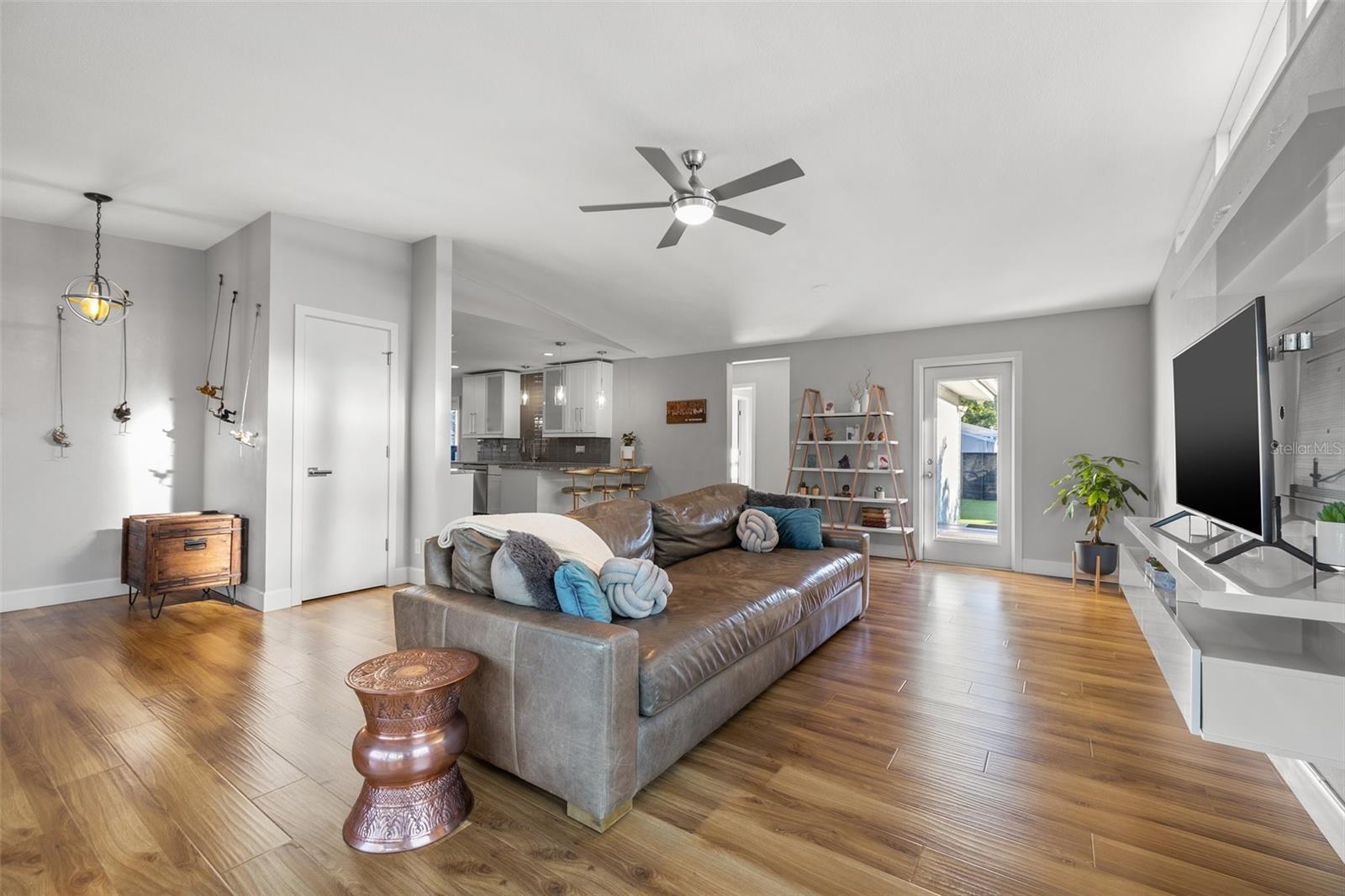 7200 3RD AVE N, ST PETERSBURG, FL, 33710