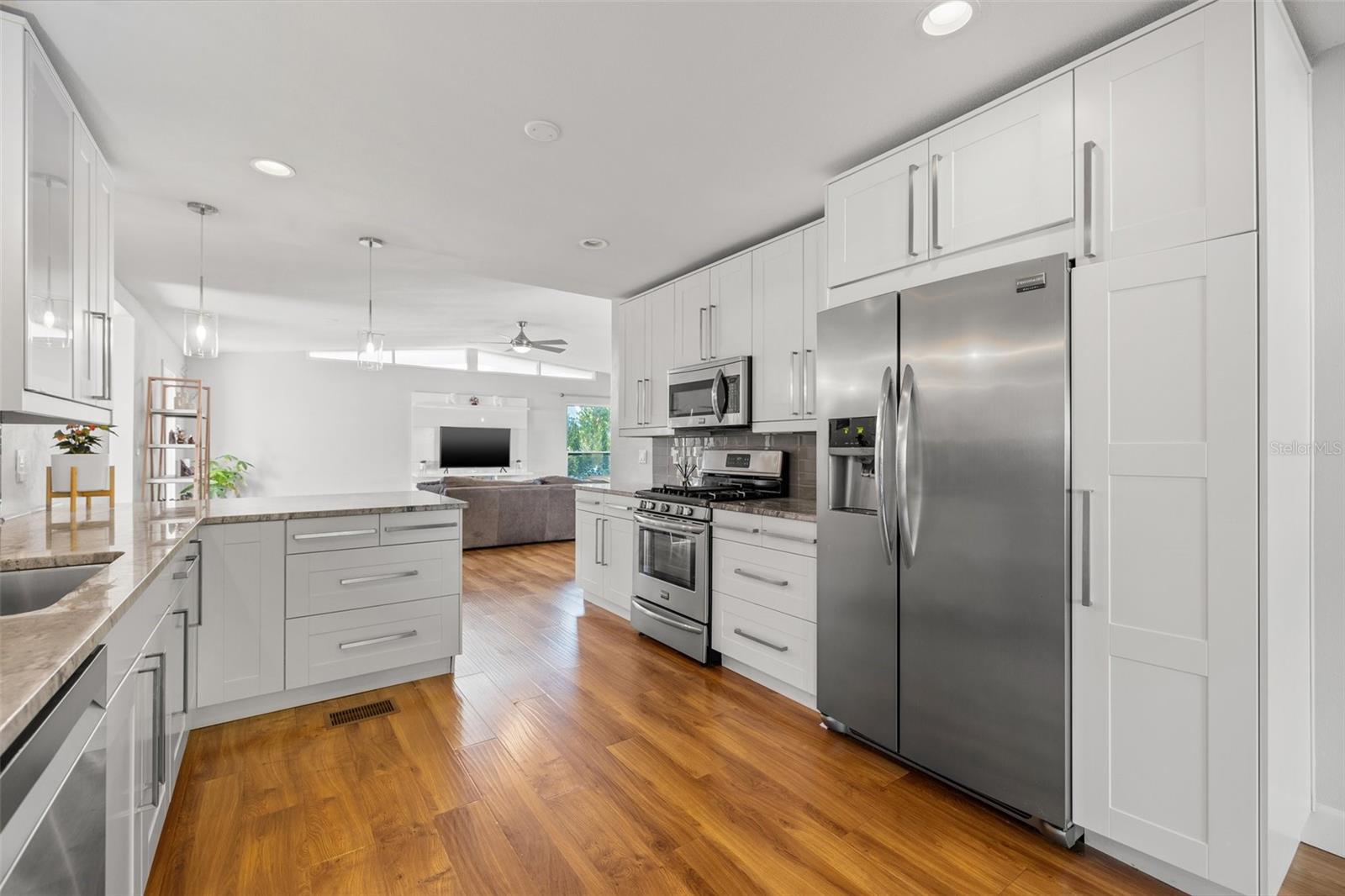 7200 3RD AVE N, ST PETERSBURG, FL, 33710