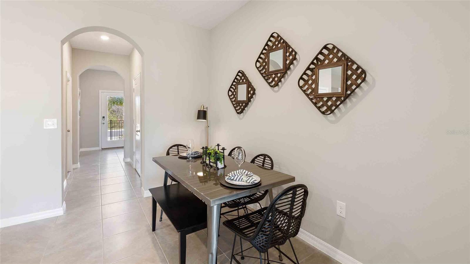 520 MANGROVE SHADE CIR, APOLLO BEACH, FL, 33572