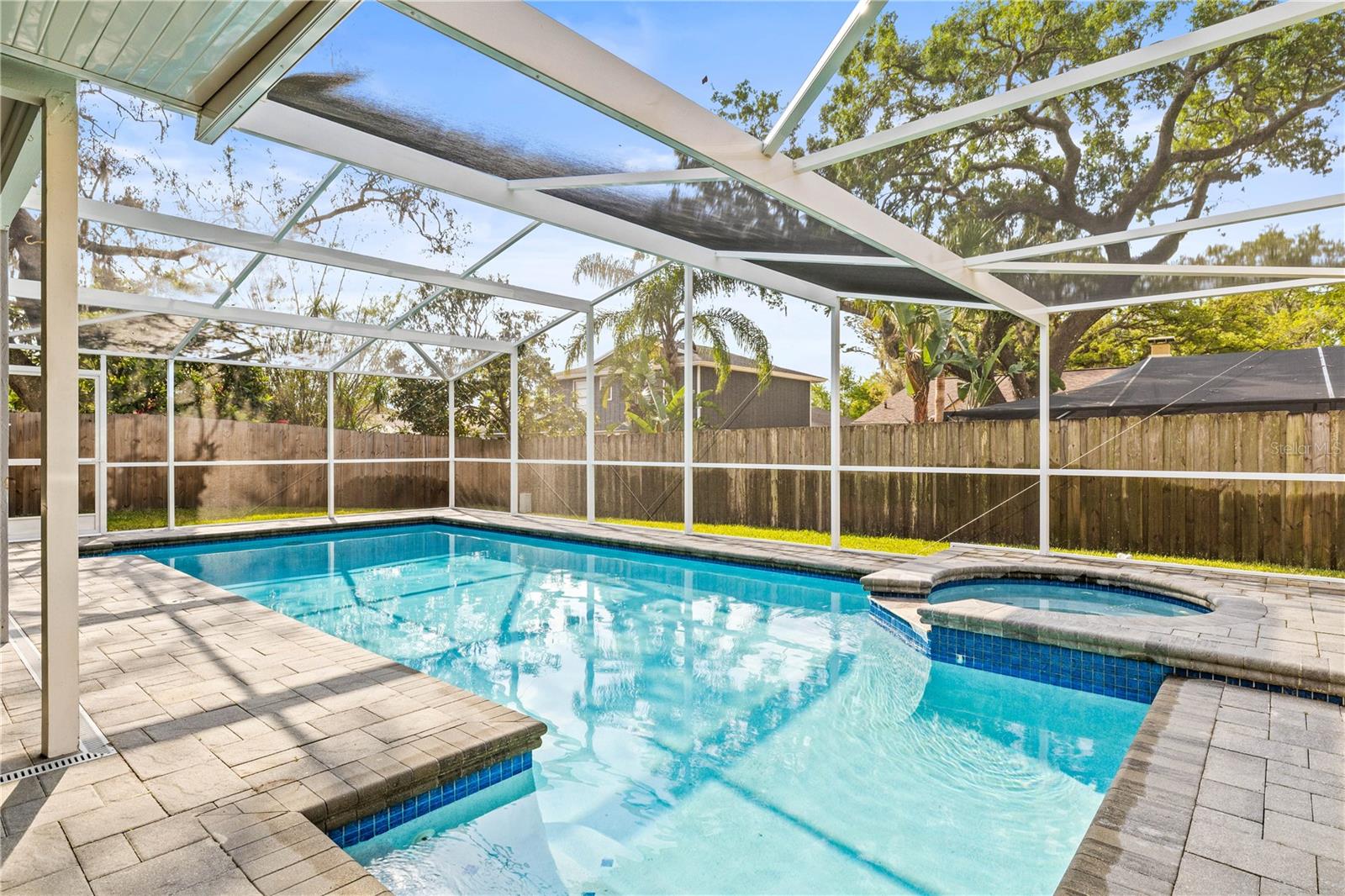 6105 RAIN BRIAR CT, TEMPLE TERRACE, FL, 33617