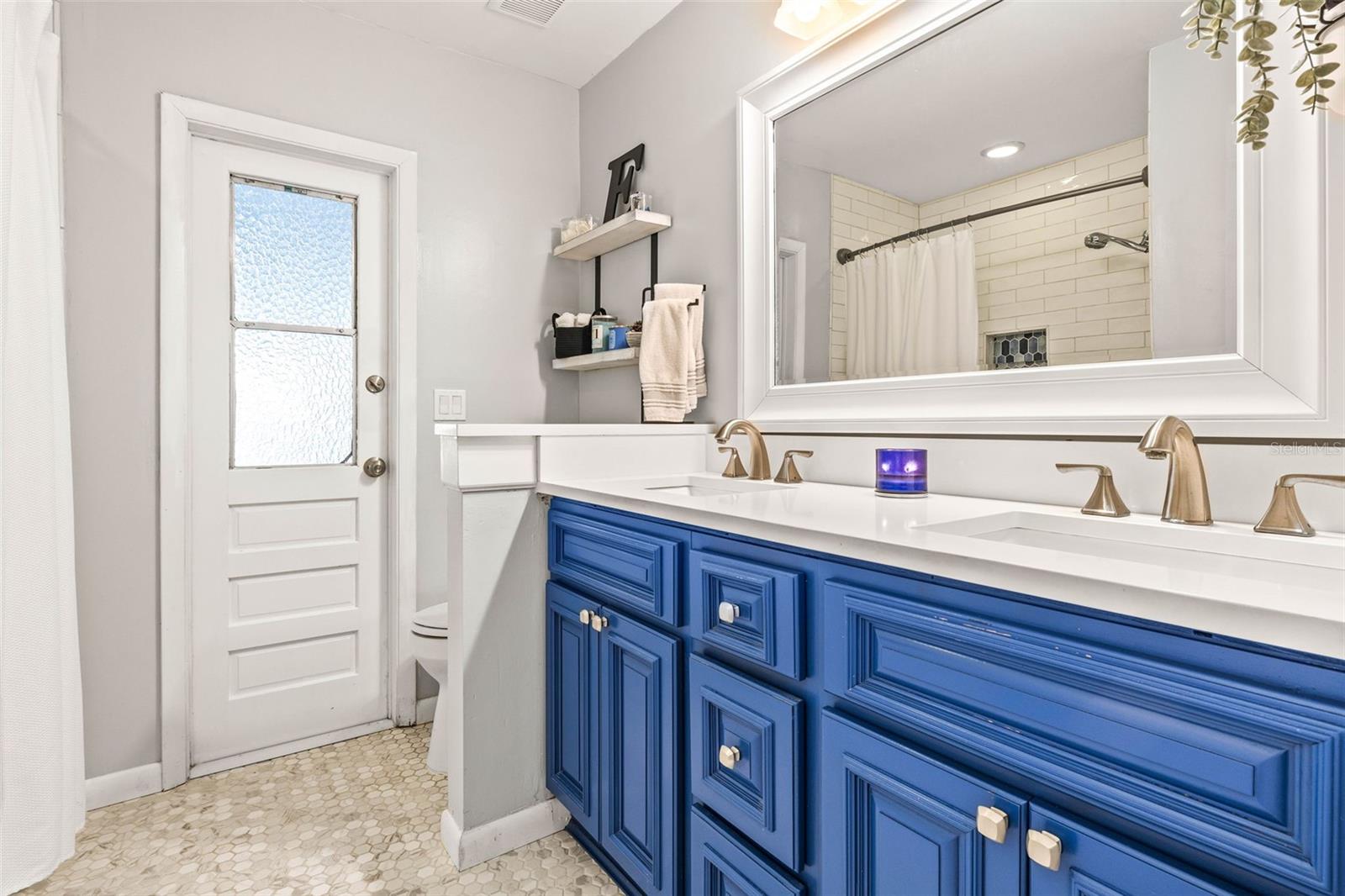 6105 RAIN BRIAR CT, TEMPLE TERRACE, FL, 33617