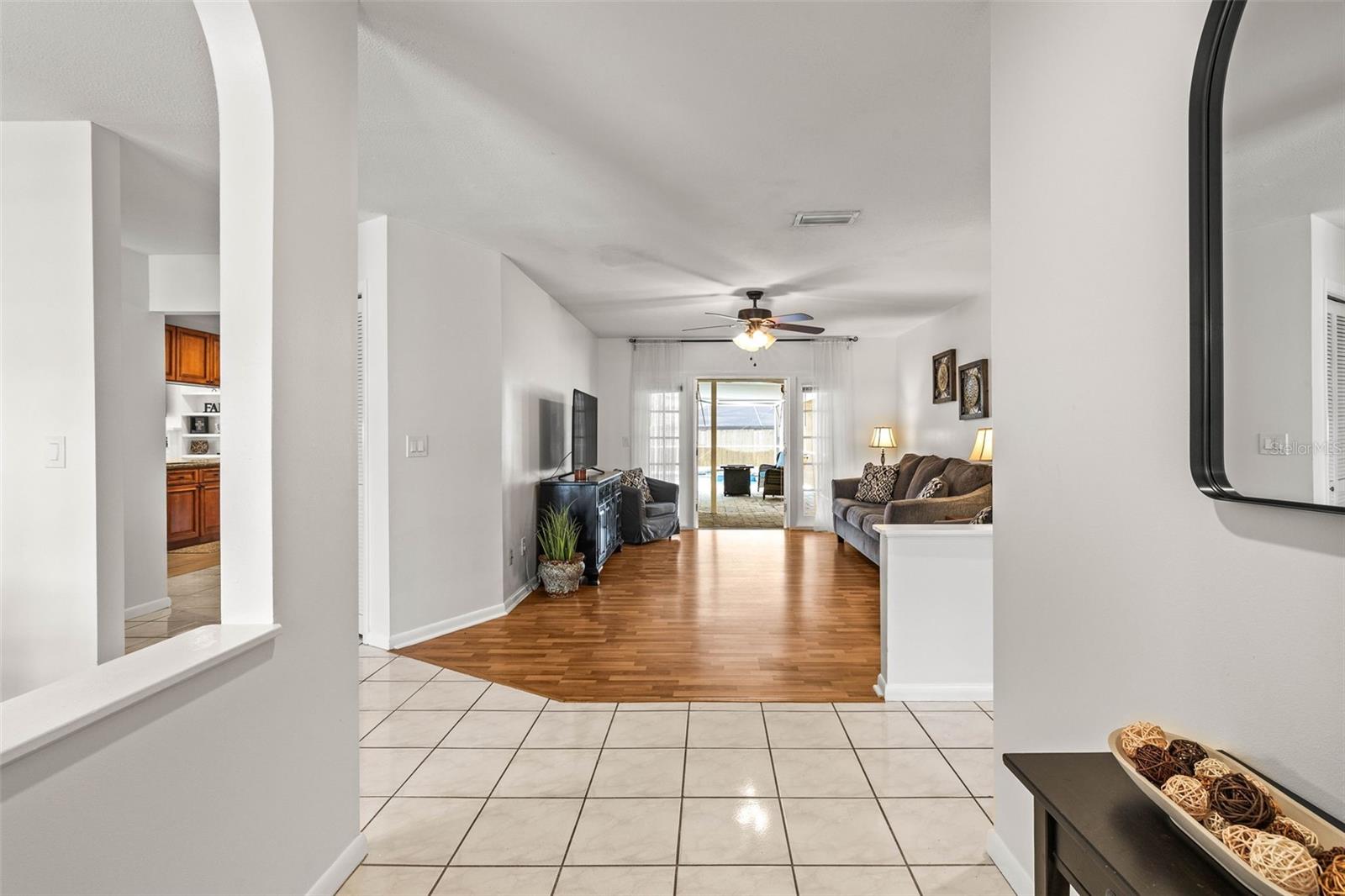 6105 RAIN BRIAR CT, TEMPLE TERRACE, FL, 33617