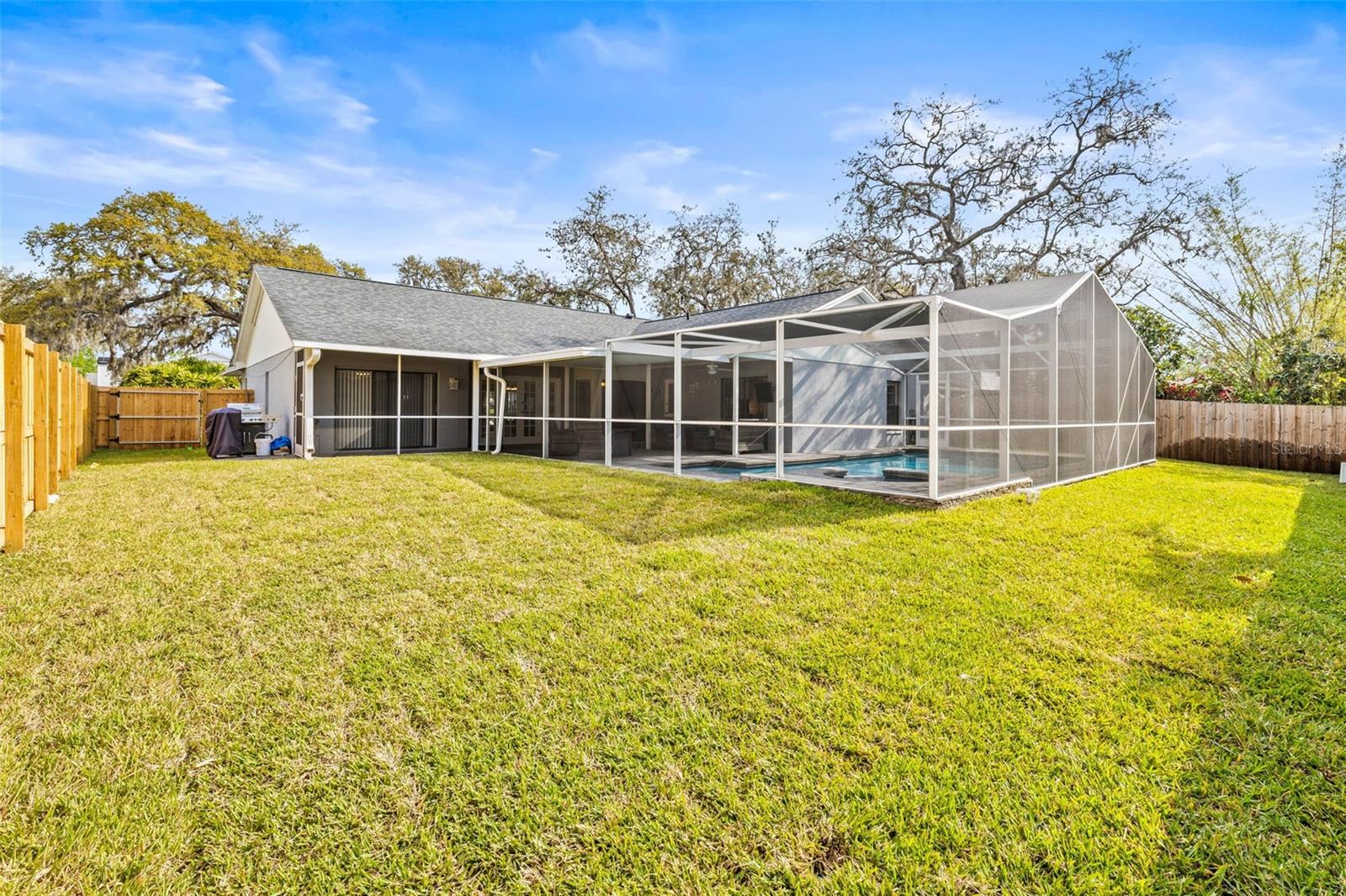 6105 RAIN BRIAR CT, TEMPLE TERRACE, FL, 33617