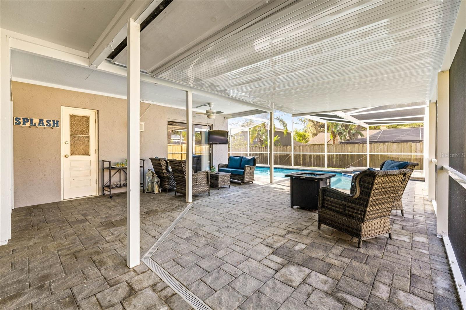 6105 RAIN BRIAR CT, TEMPLE TERRACE, FL, 33617