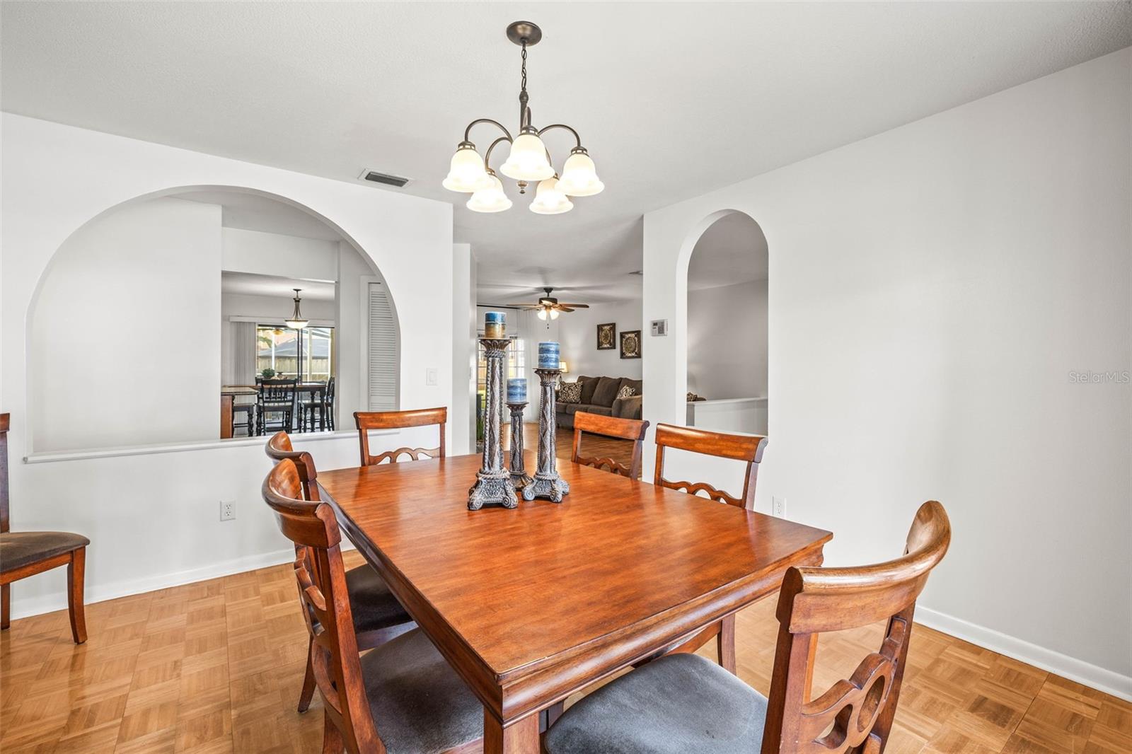 6105 RAIN BRIAR CT, TEMPLE TERRACE, FL, 33617