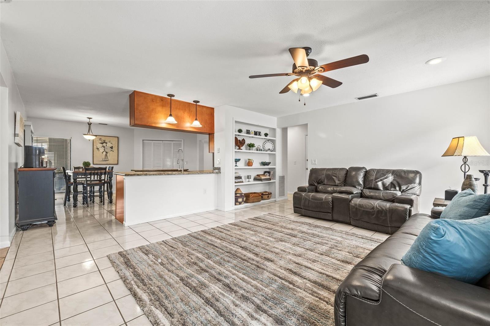 6105 RAIN BRIAR CT, TEMPLE TERRACE, FL, 33617