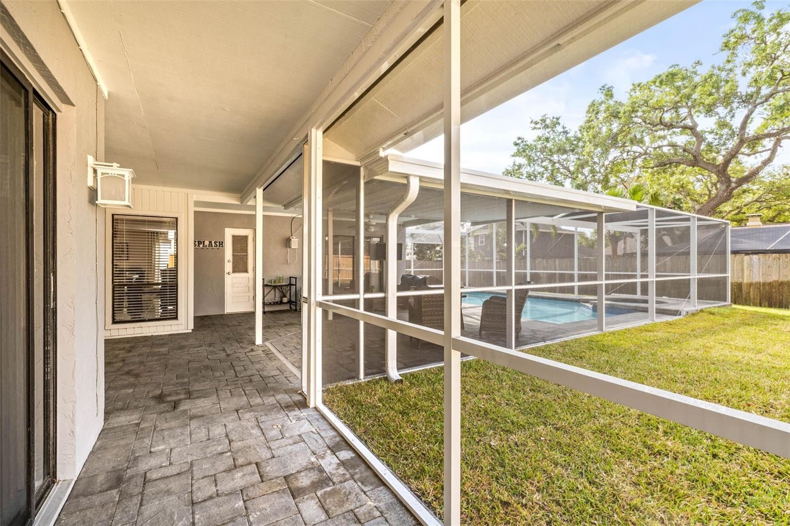 6105 RAIN BRIAR CT, TEMPLE TERRACE, FL, 33617