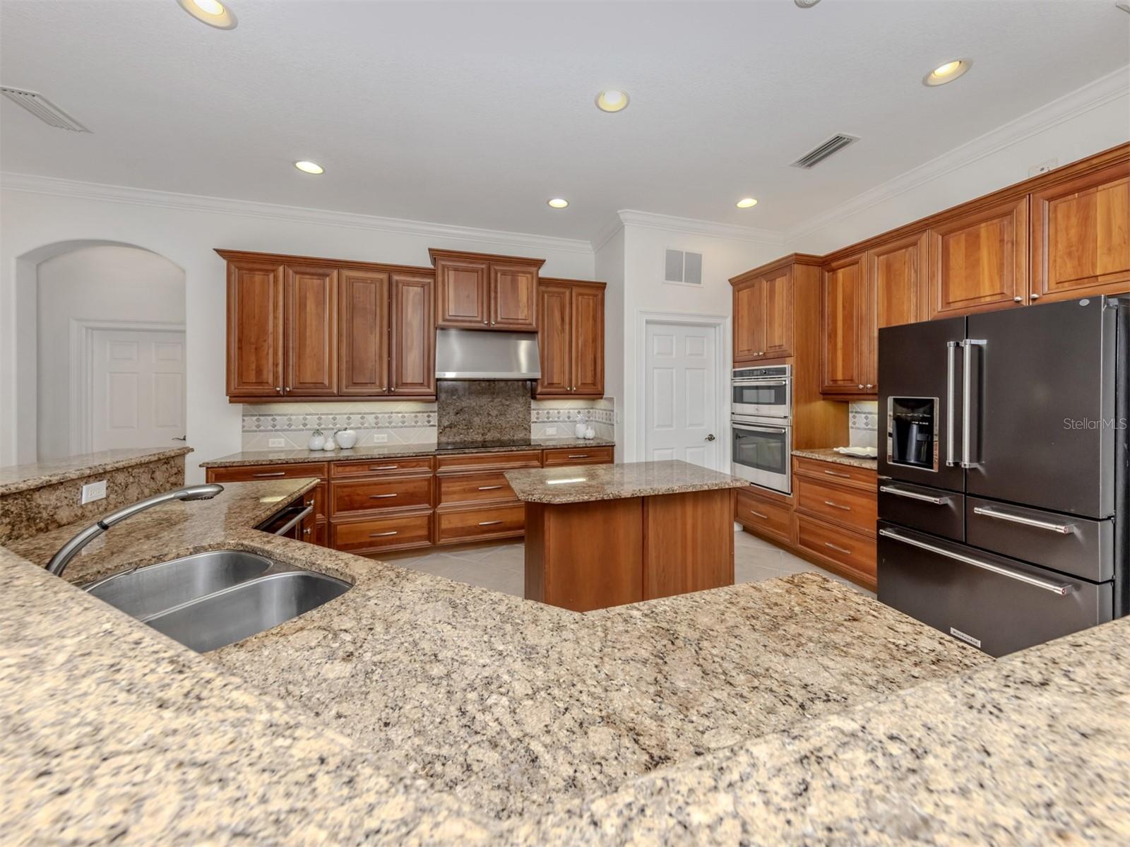 101 PORTOFINO DR, NORTH VENICE, FL, 34275