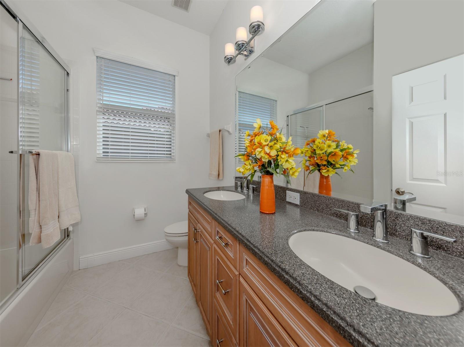 101 PORTOFINO DR, NORTH VENICE, FL, 34275