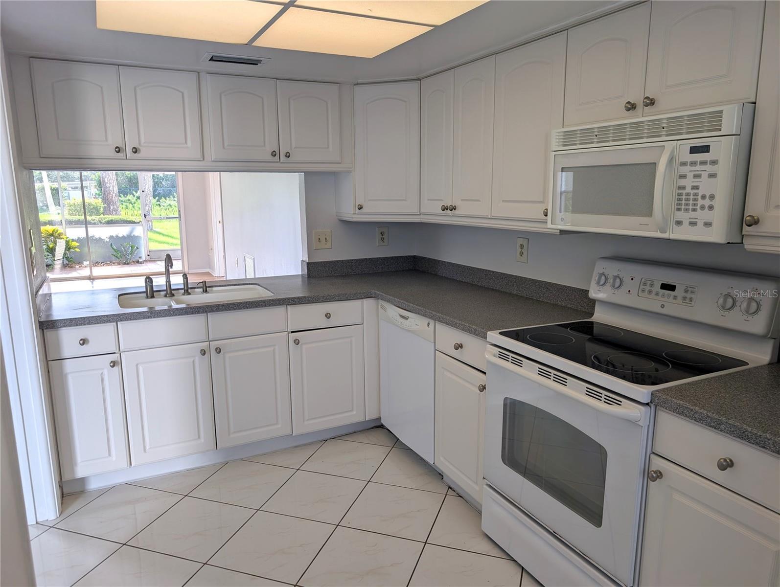 5775 SUMMER SIDE LN #2A, SARASOTA, FL, 34231
