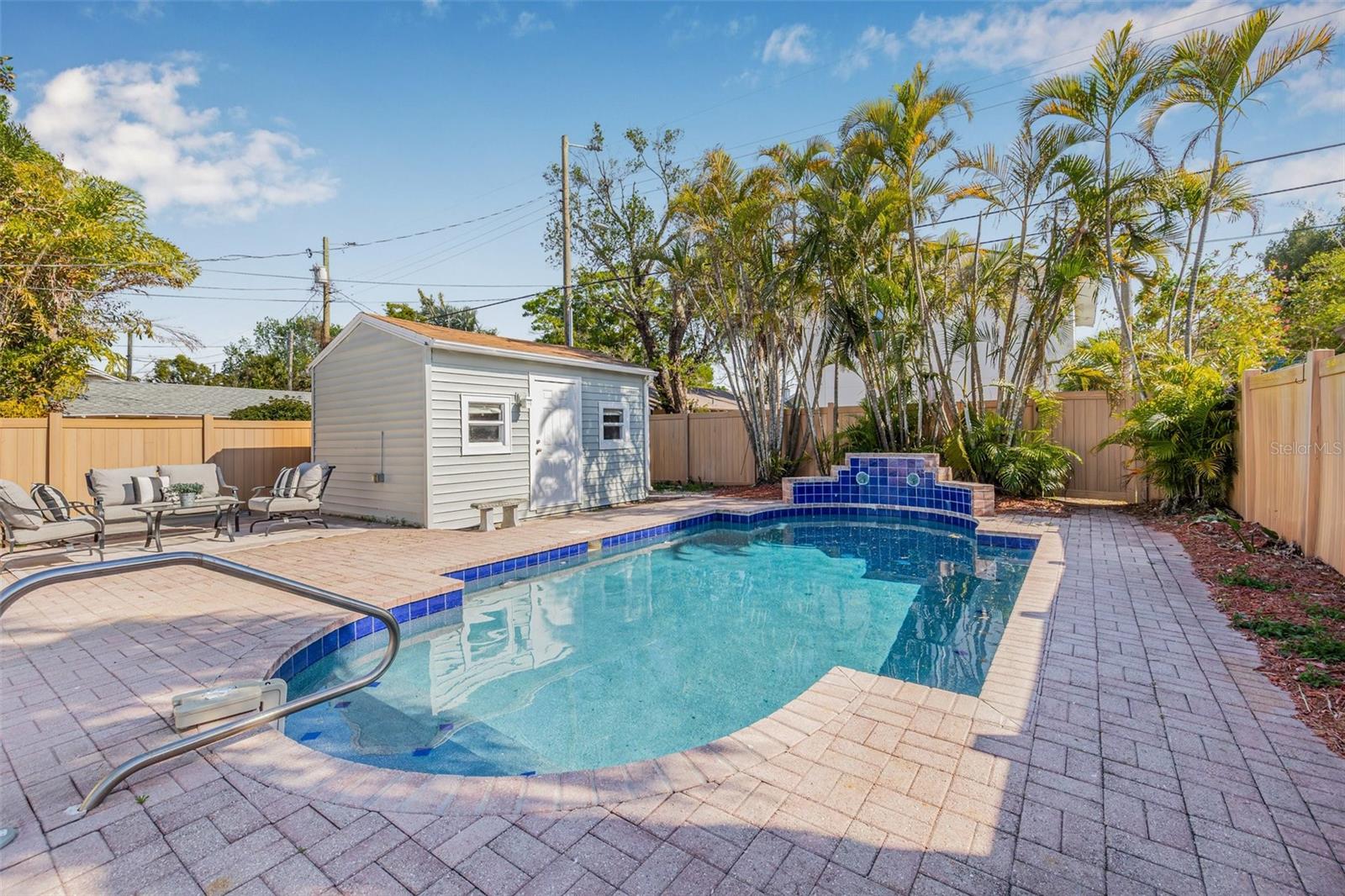 2328 DARTMOUTH AVE N, ST PETERSBURG, FL, 33713