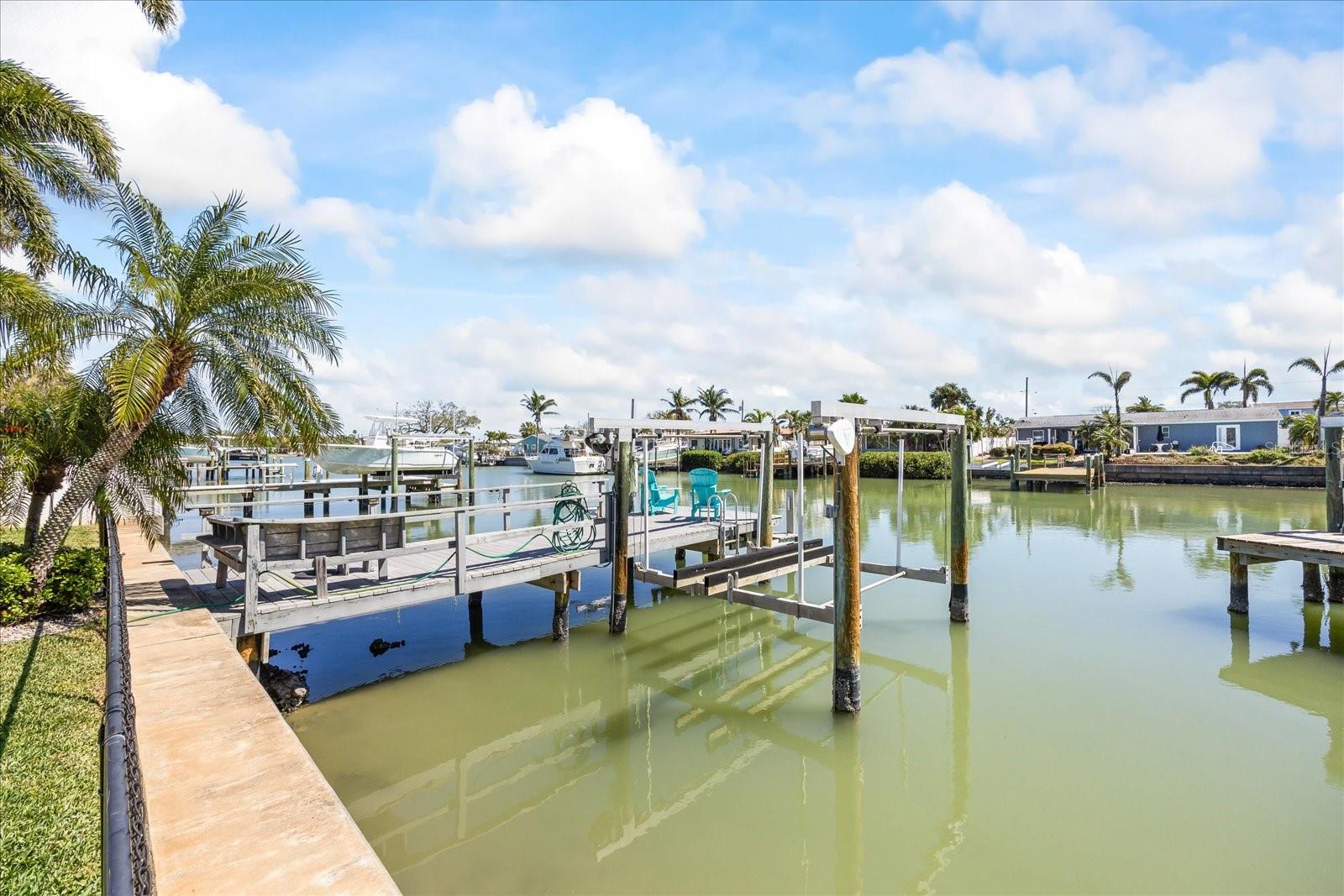 7870 CAUSEWAY BLVD S, ST PETERSBURG, FL, 33707