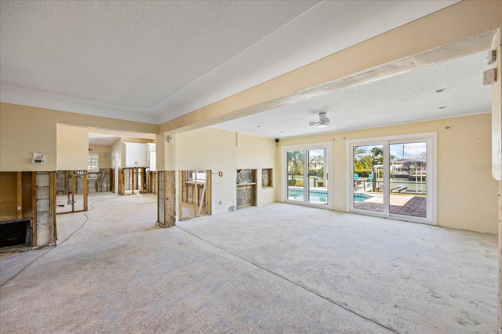 7870 CAUSEWAY BLVD S, ST PETERSBURG, FL, 33707