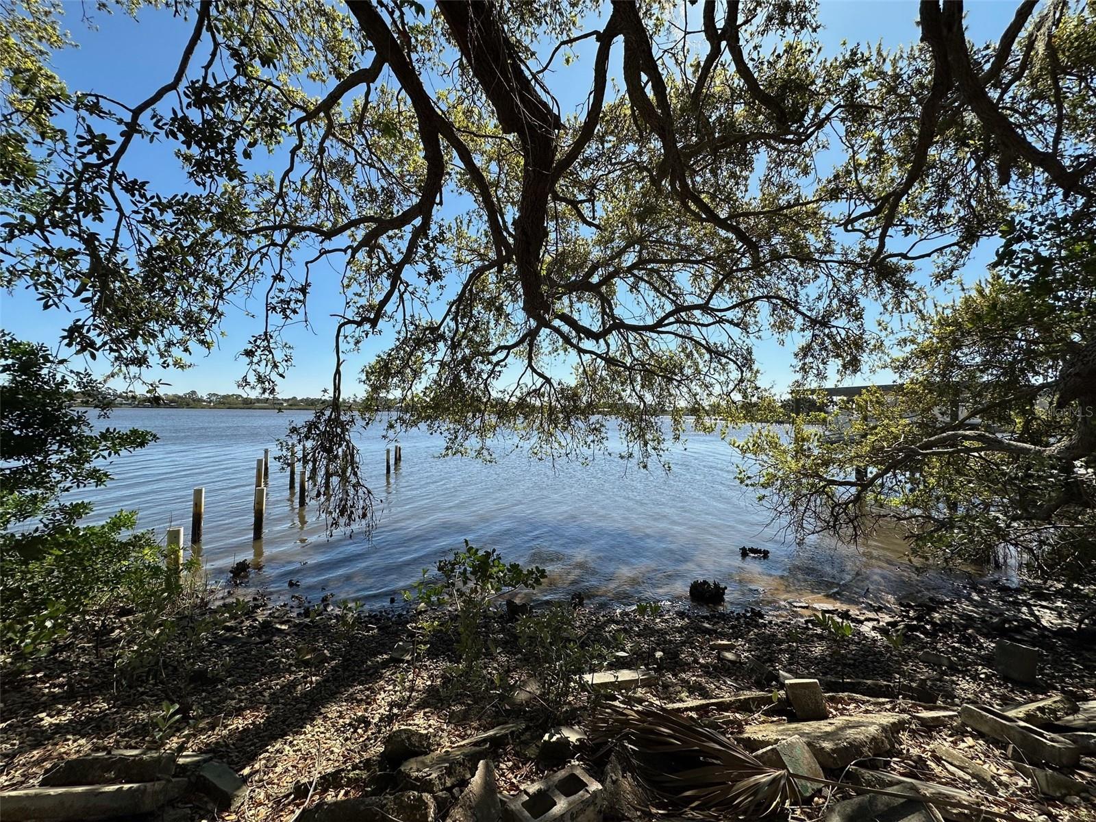 1933 BAYVIEW DR, NEW SMYRNA BEACH, FL, 32168