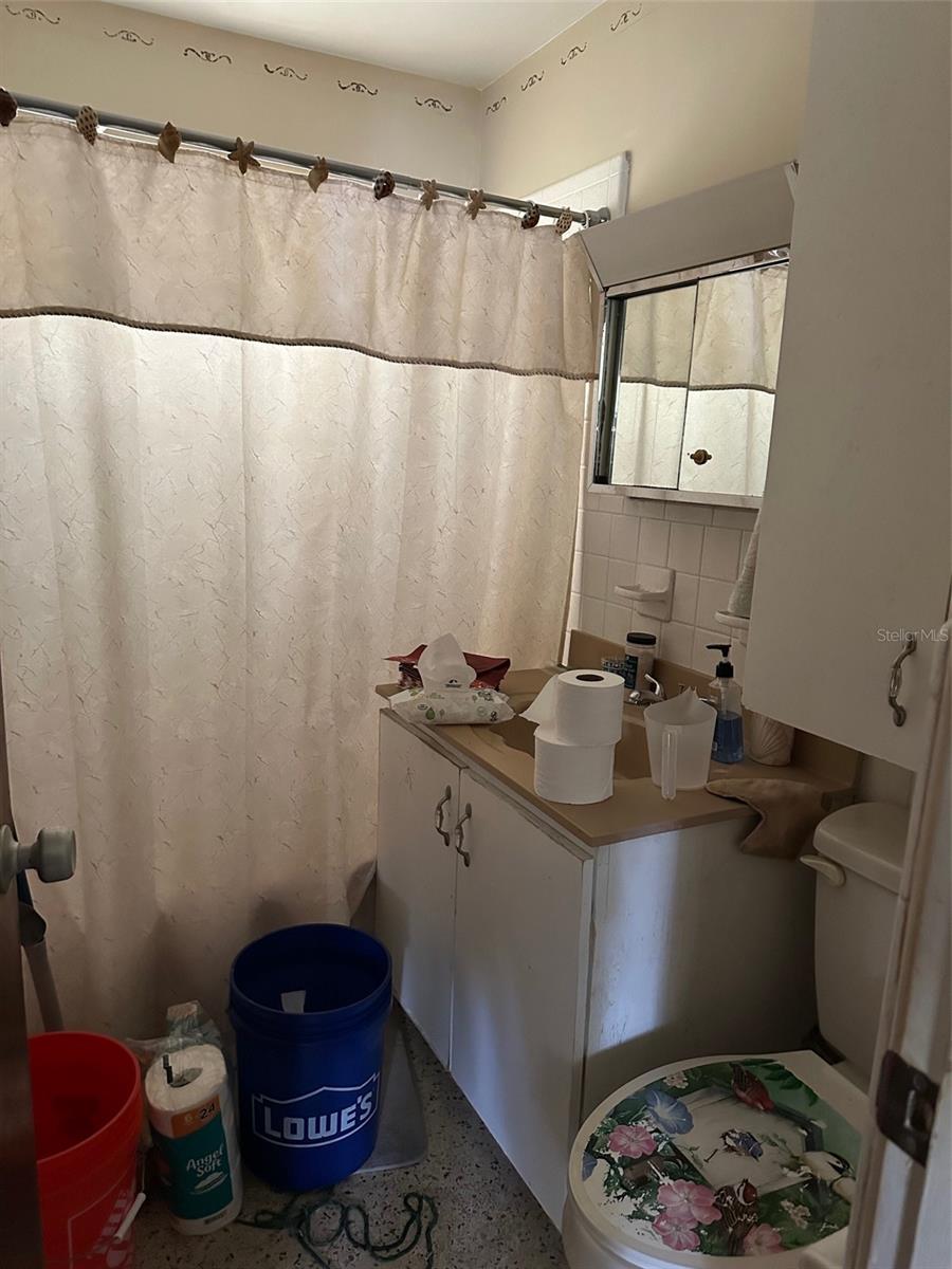 1933 BAYVIEW DR, NEW SMYRNA BEACH, FL, 32168