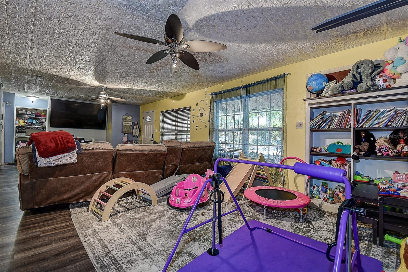 15204 WESTMINISTER AVE, CLEARWATER, FL, 33760