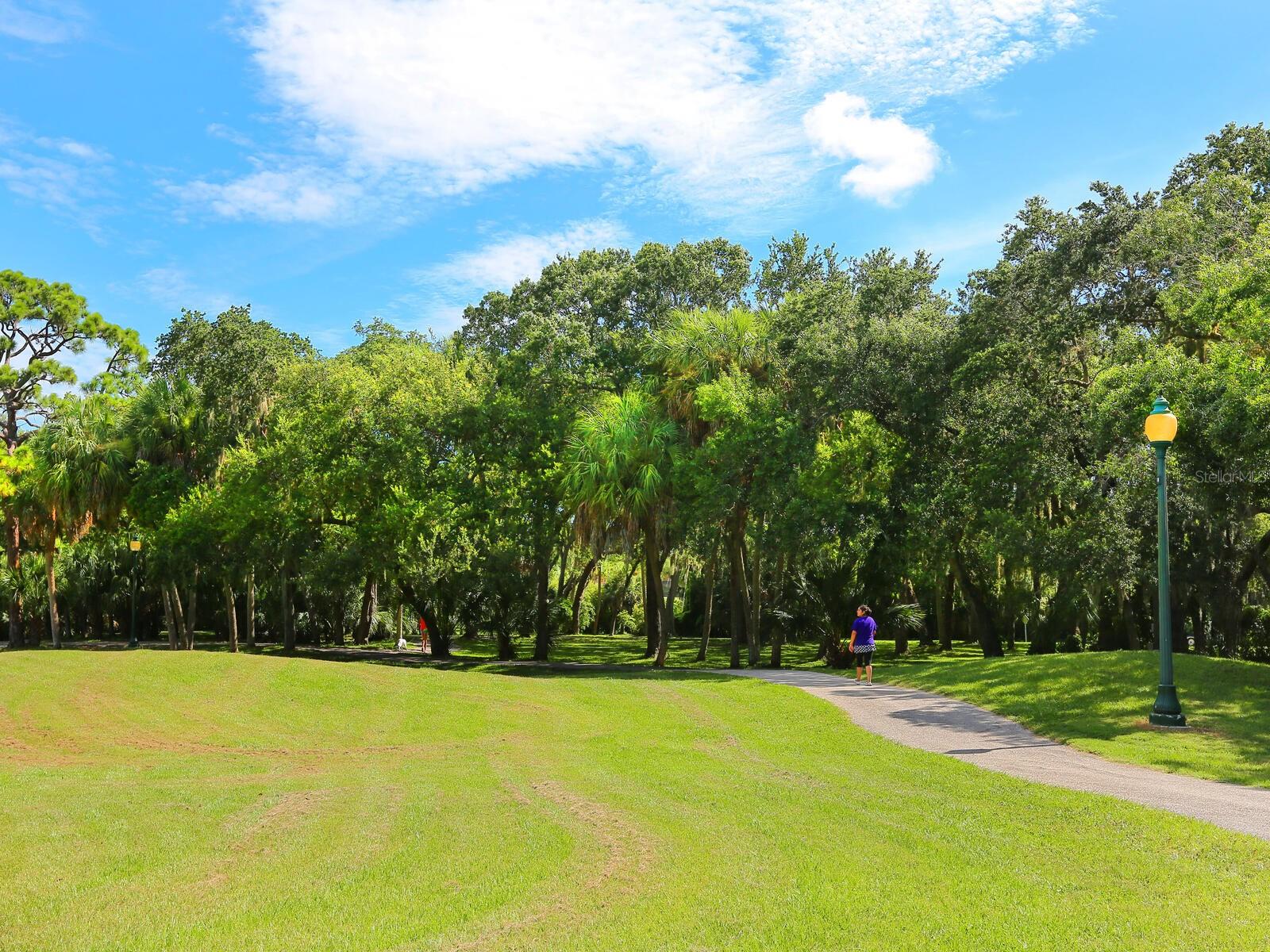 2159 HAWTHORNE ST, SARASOTA, FL, 34239