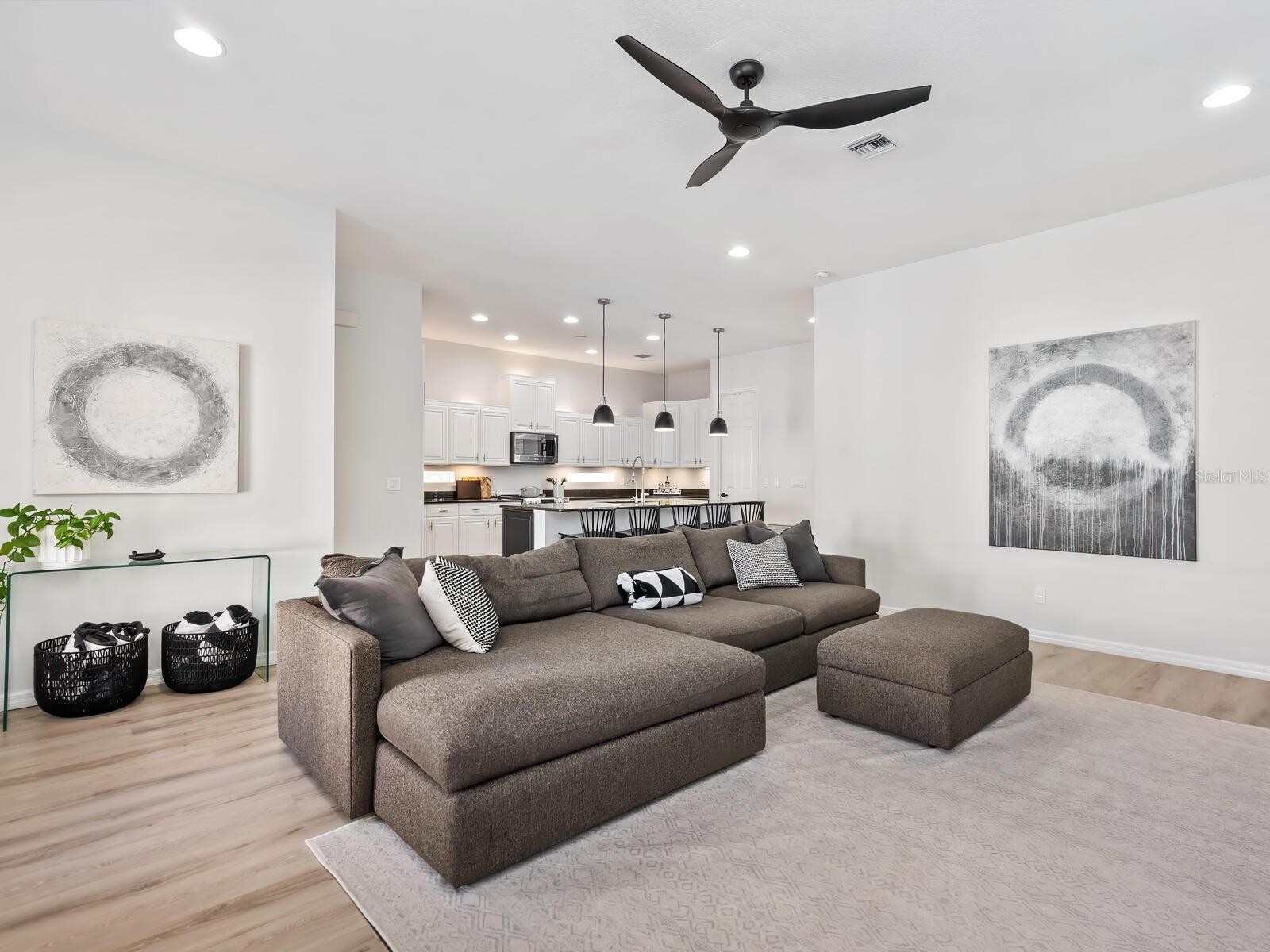 2159 HAWTHORNE ST, SARASOTA, FL, 34239