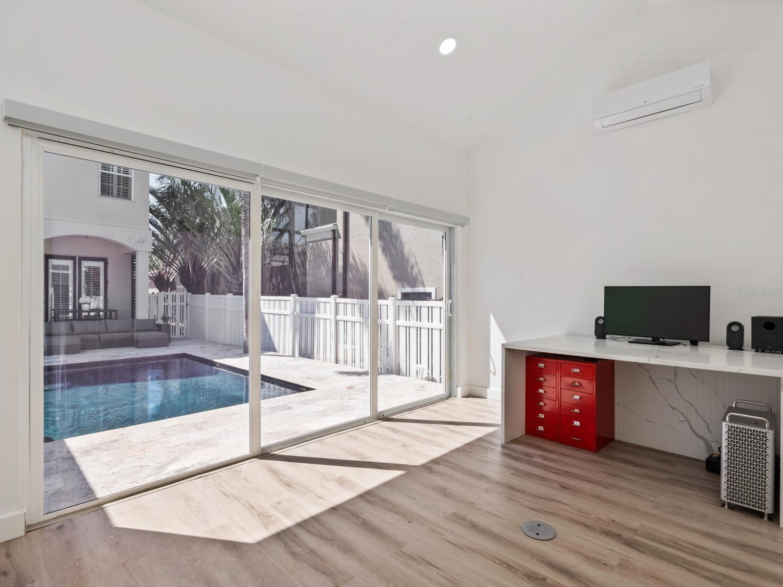 2159 HAWTHORNE ST, SARASOTA, FL, 34239