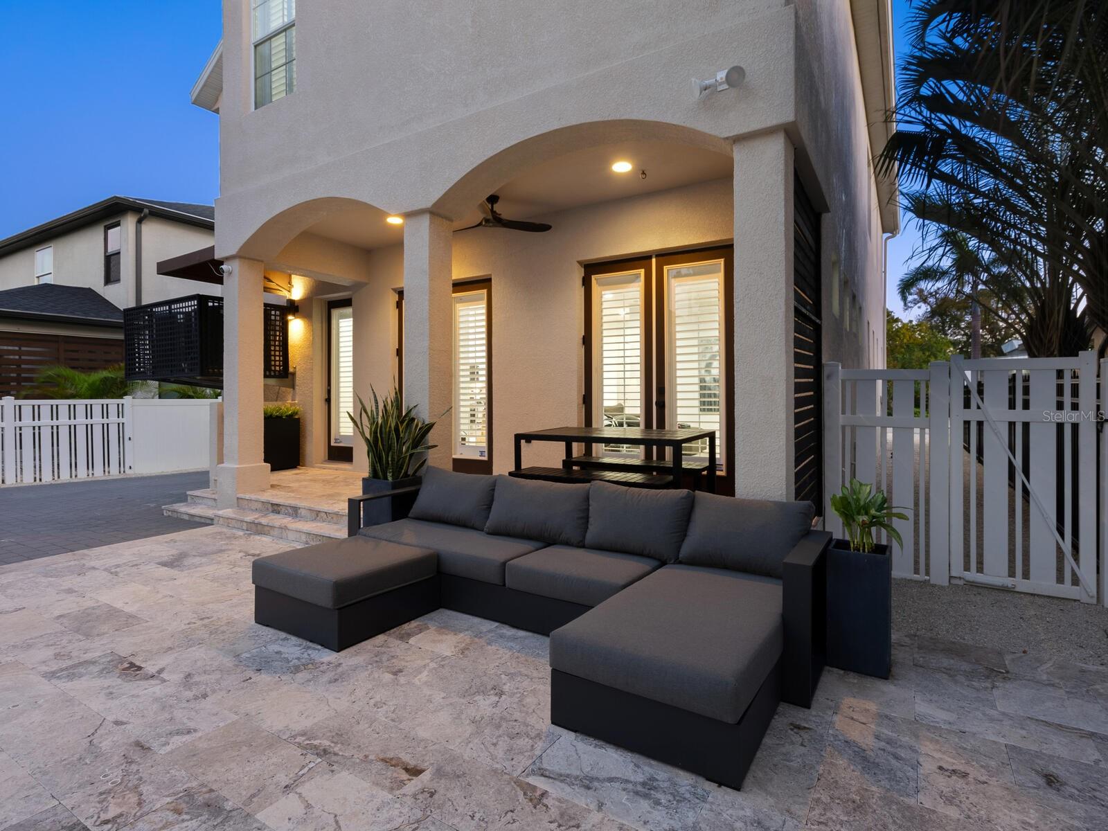 2159 HAWTHORNE ST, SARASOTA, FL, 34239