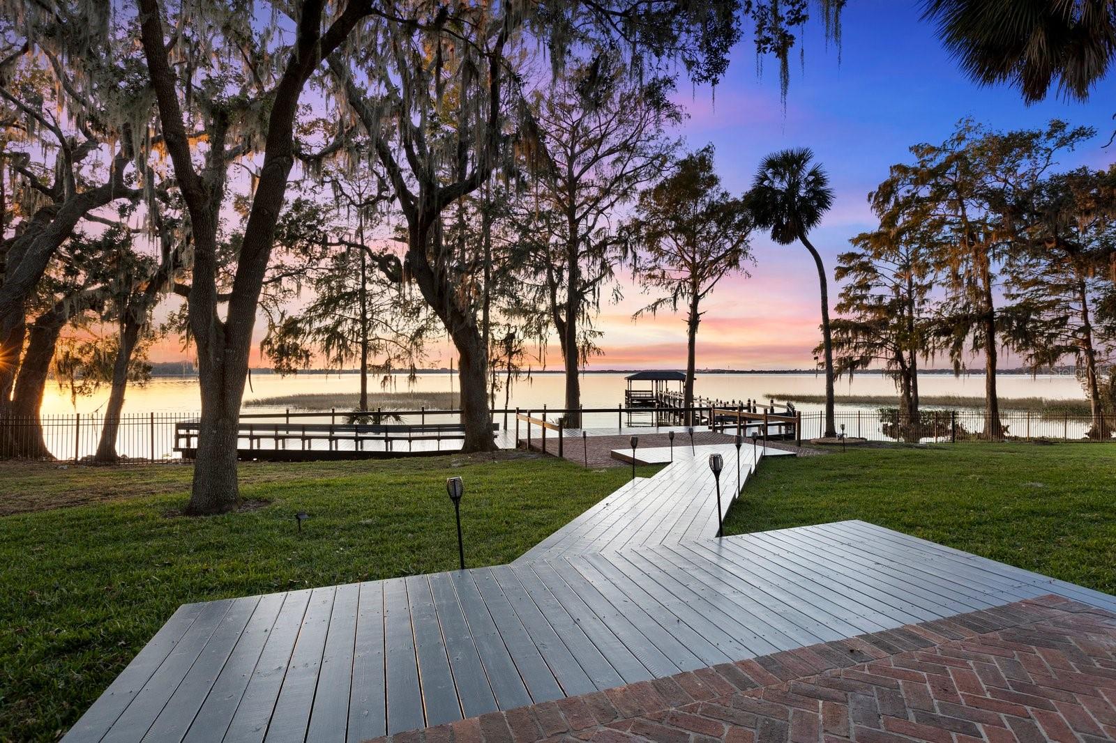 15749 ACORN CIR, TAVARES, FL, 32778