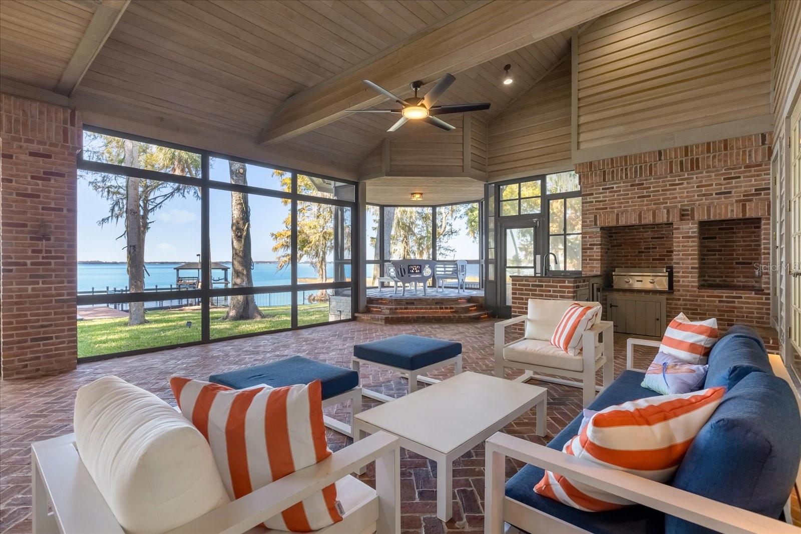 15749 ACORN CIR, TAVARES, FL, 32778