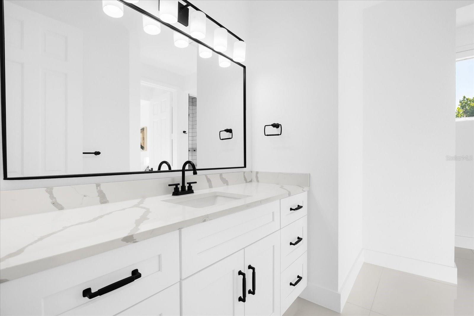 15749 ACORN CIR, TAVARES, FL, 32778