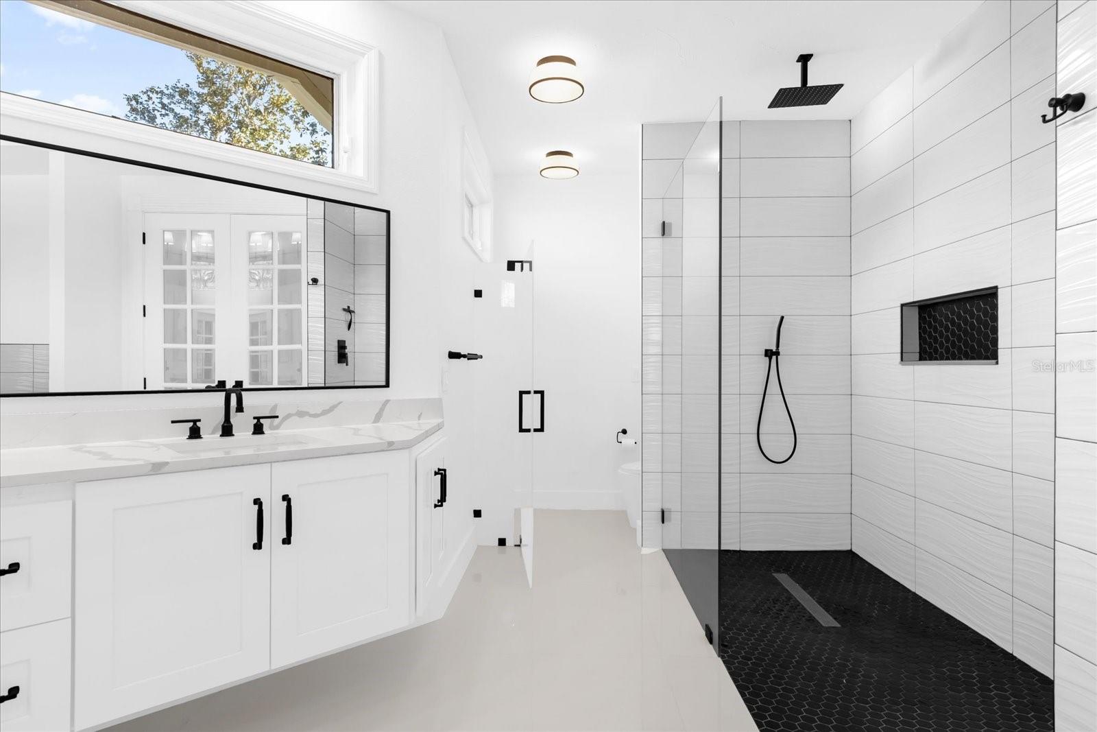 15749 ACORN CIR, TAVARES, FL, 32778