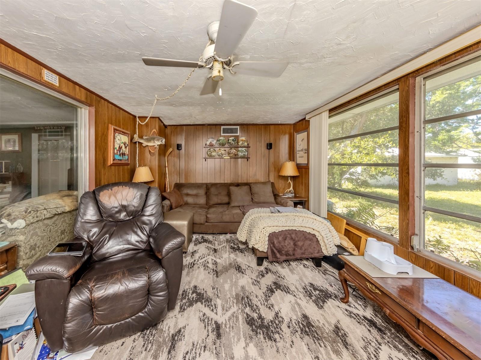 2043 OAK TER, SARASOTA, FL, 34231