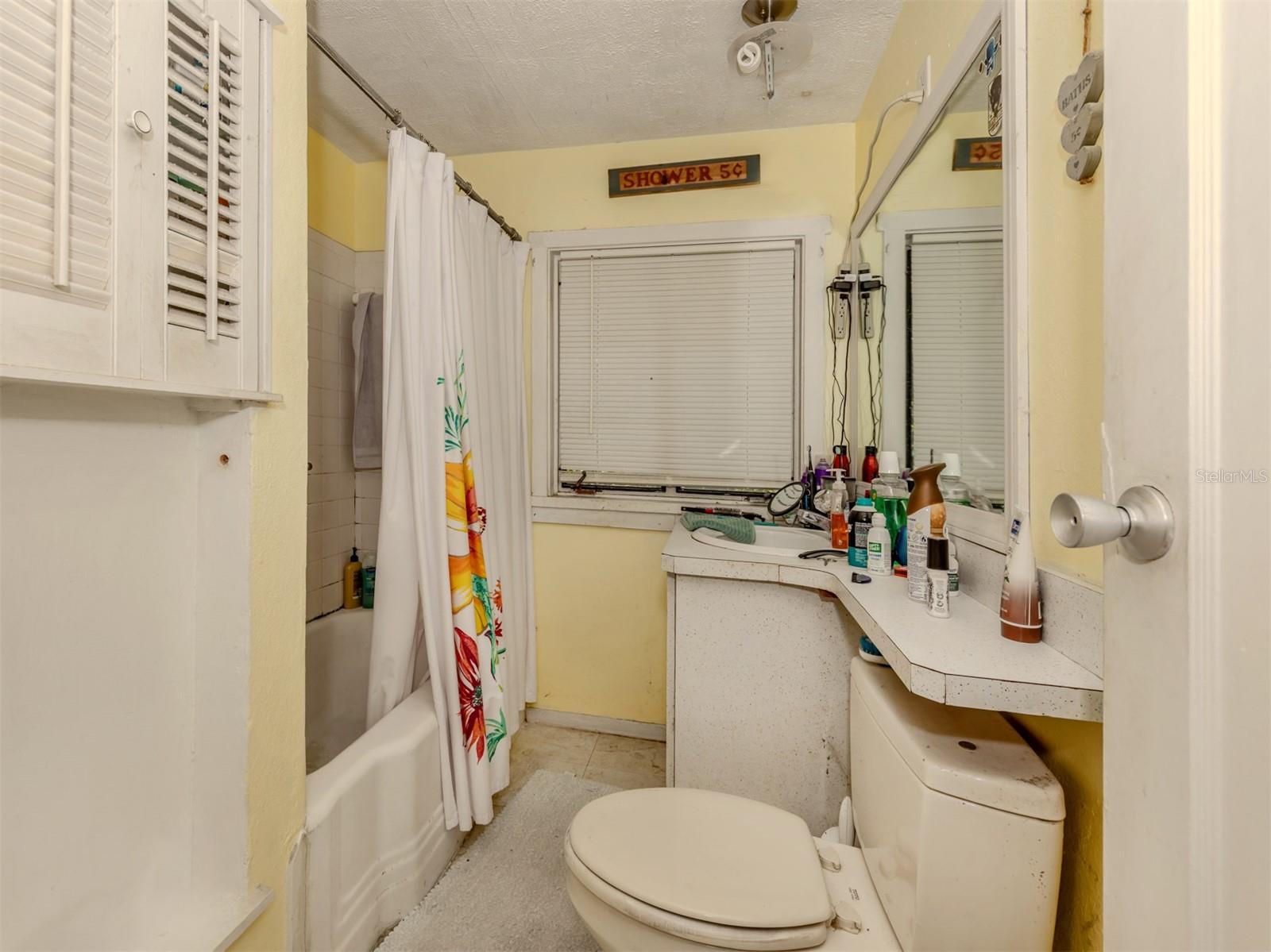 2043 OAK TER, SARASOTA, FL, 34231