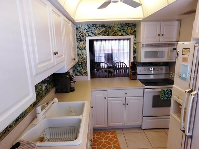 1400 TARPON CENTER DR #305, VENICE, FL, 34285