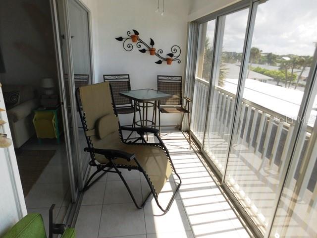 1400 TARPON CENTER DR #305, VENICE, FL, 34285