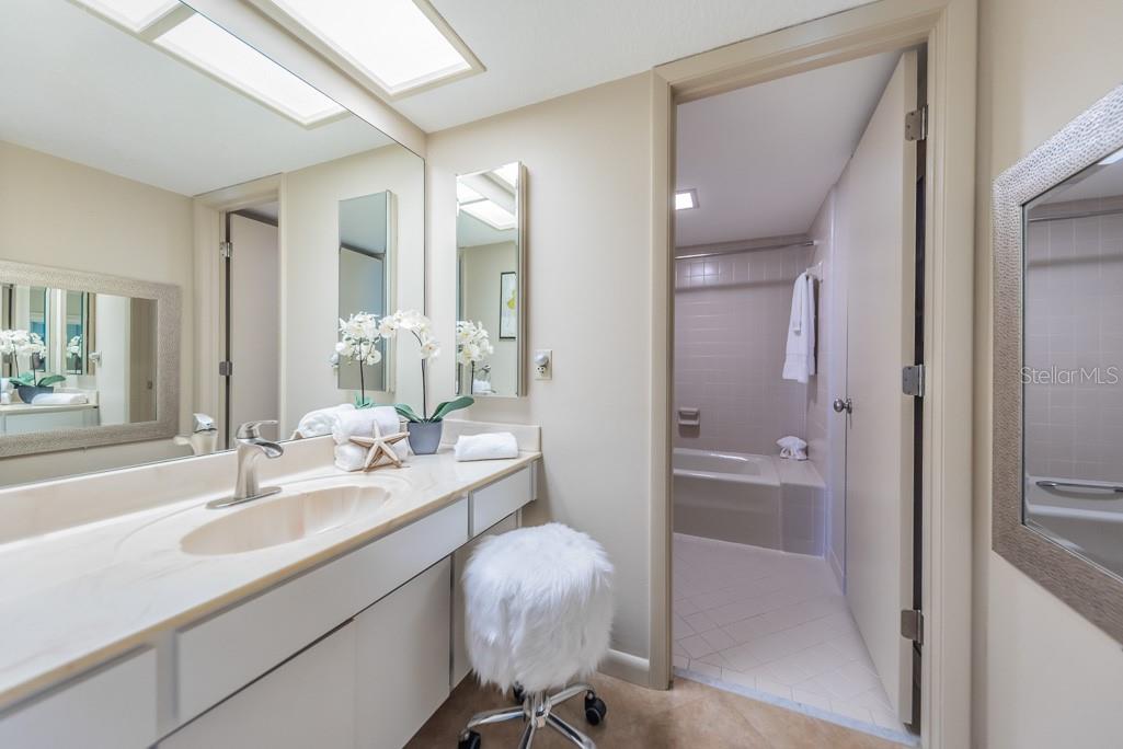 240 SAND KEY ESTATES DR #266, CLEARWATER BEACH, FL, 33767