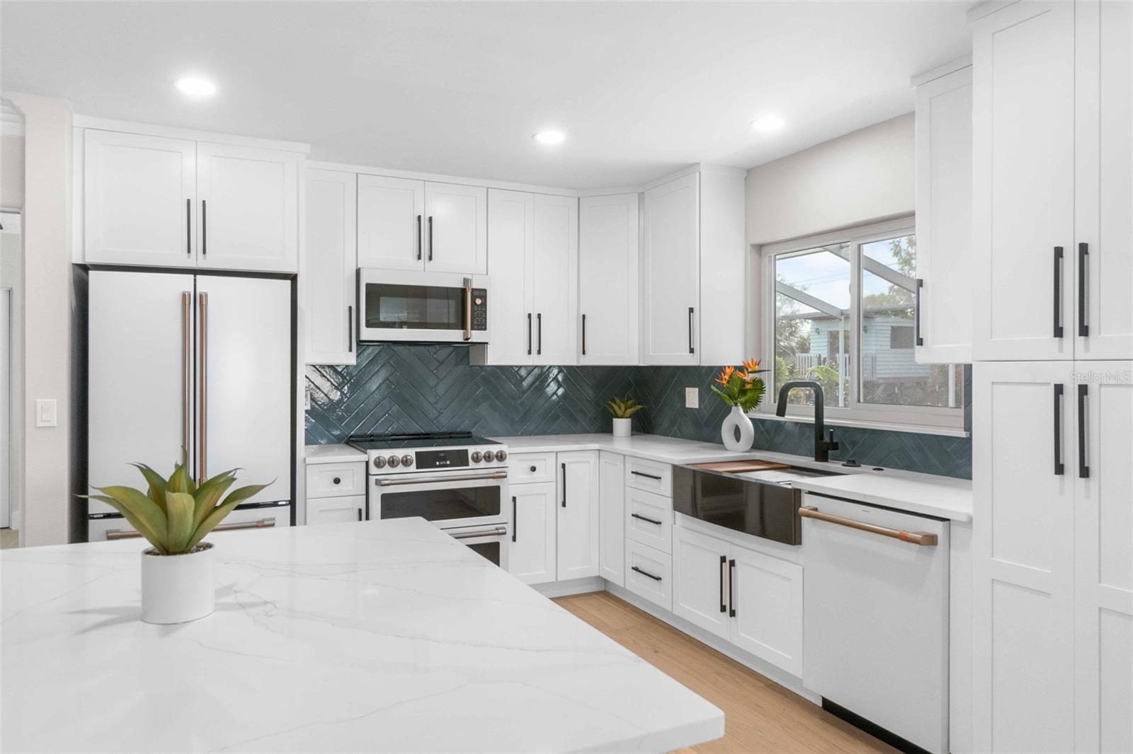 2242 SUNNYSIDE LN, SARASOTA, FL, 34239