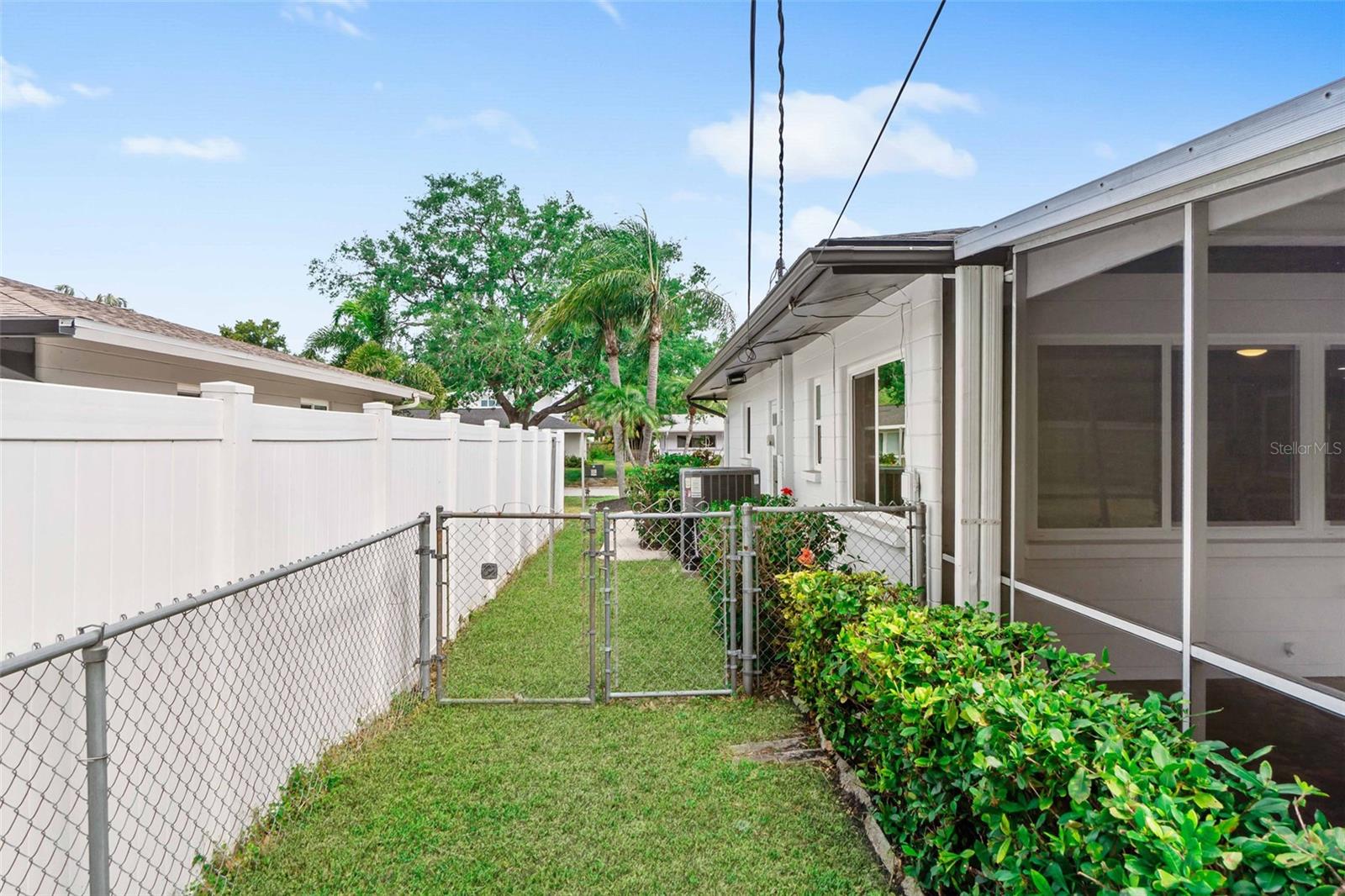 2242 SUNNYSIDE LN, SARASOTA, FL, 34239