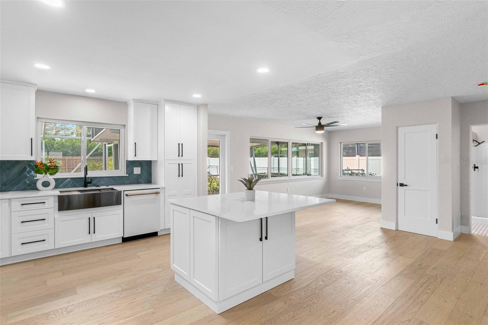 2242 SUNNYSIDE LN, SARASOTA, FL, 34239