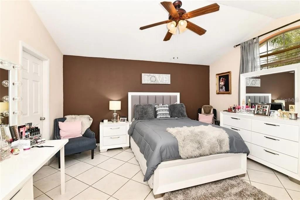 436 LAKE SHORE PKWY, DAVENPORT, FL, 33896