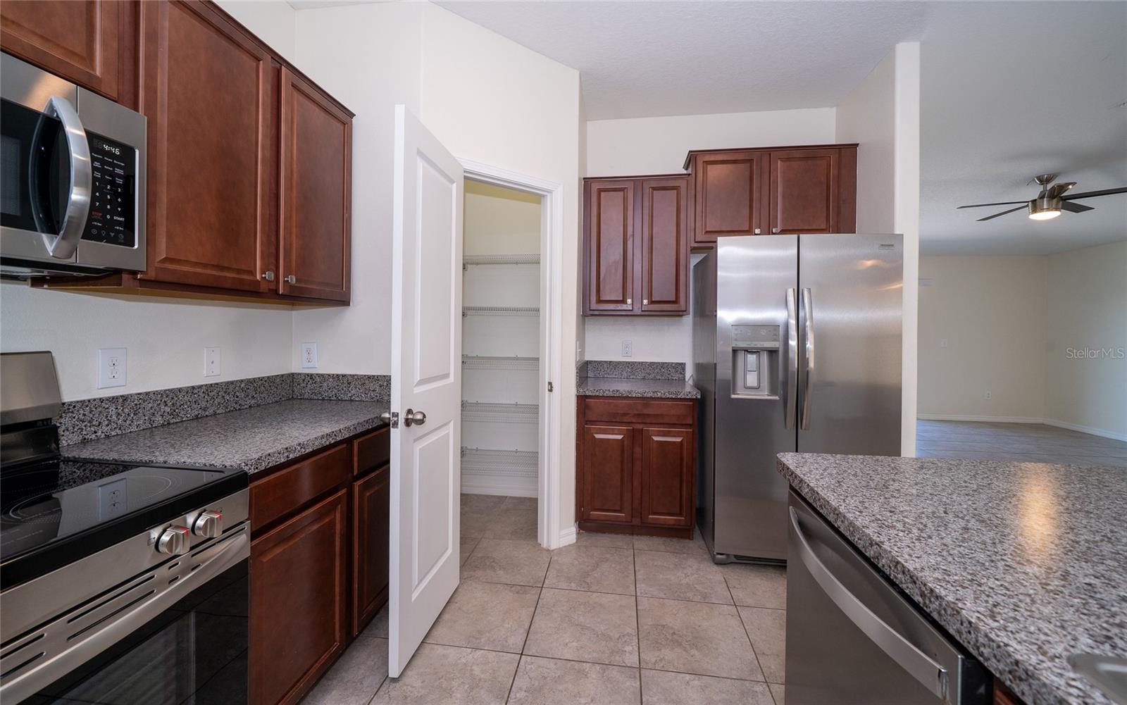 36077 STABLE WILK AVE, ZEPHYRHILLS, FL, 33541