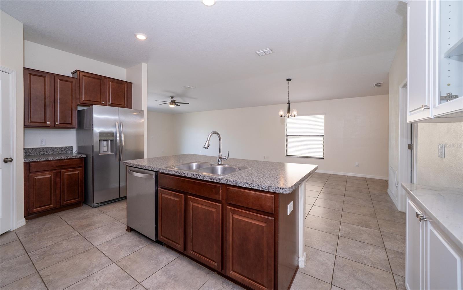 36077 STABLE WILK AVE, ZEPHYRHILLS, FL, 33541