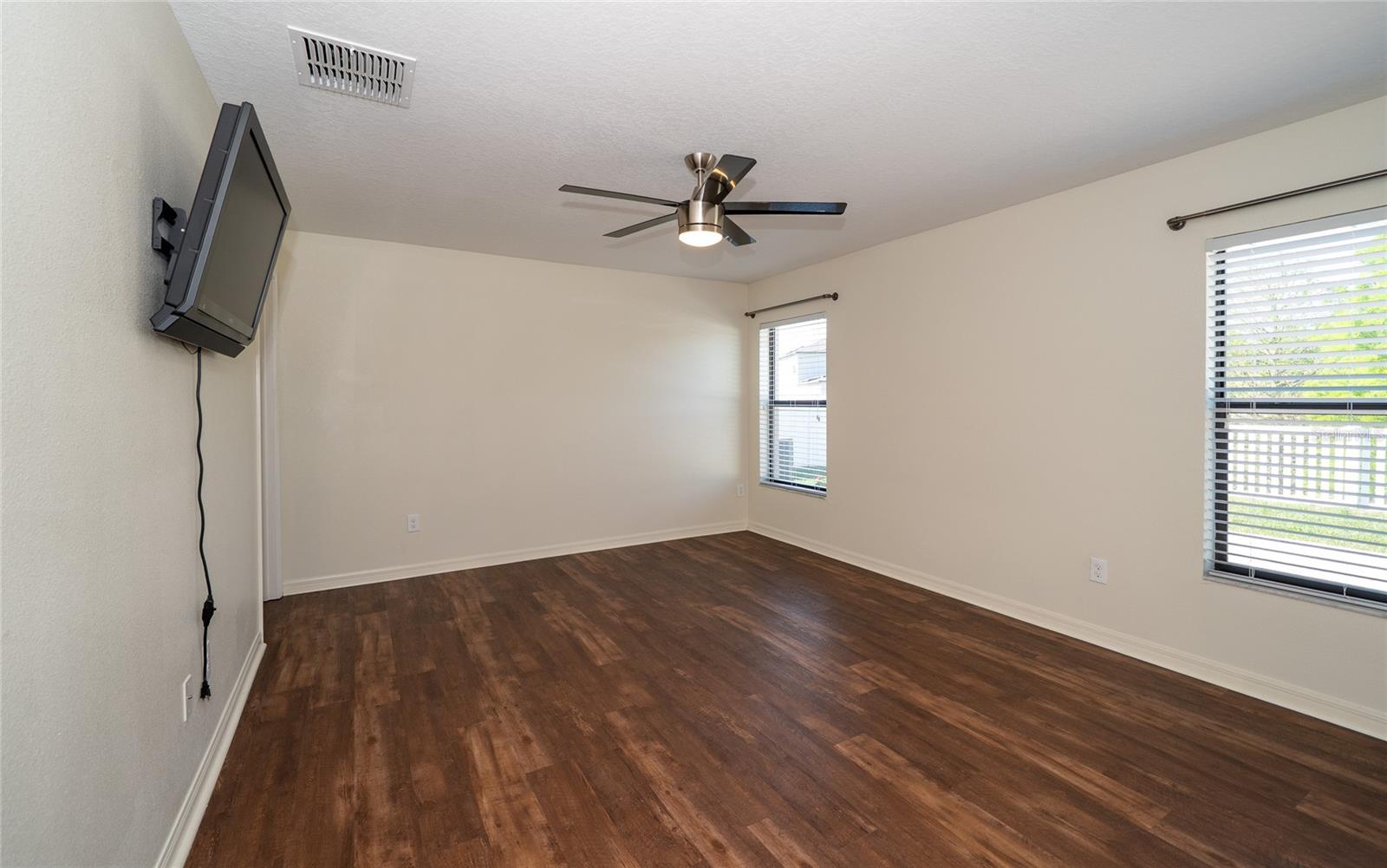 36077 STABLE WILK AVE, ZEPHYRHILLS, FL, 33541