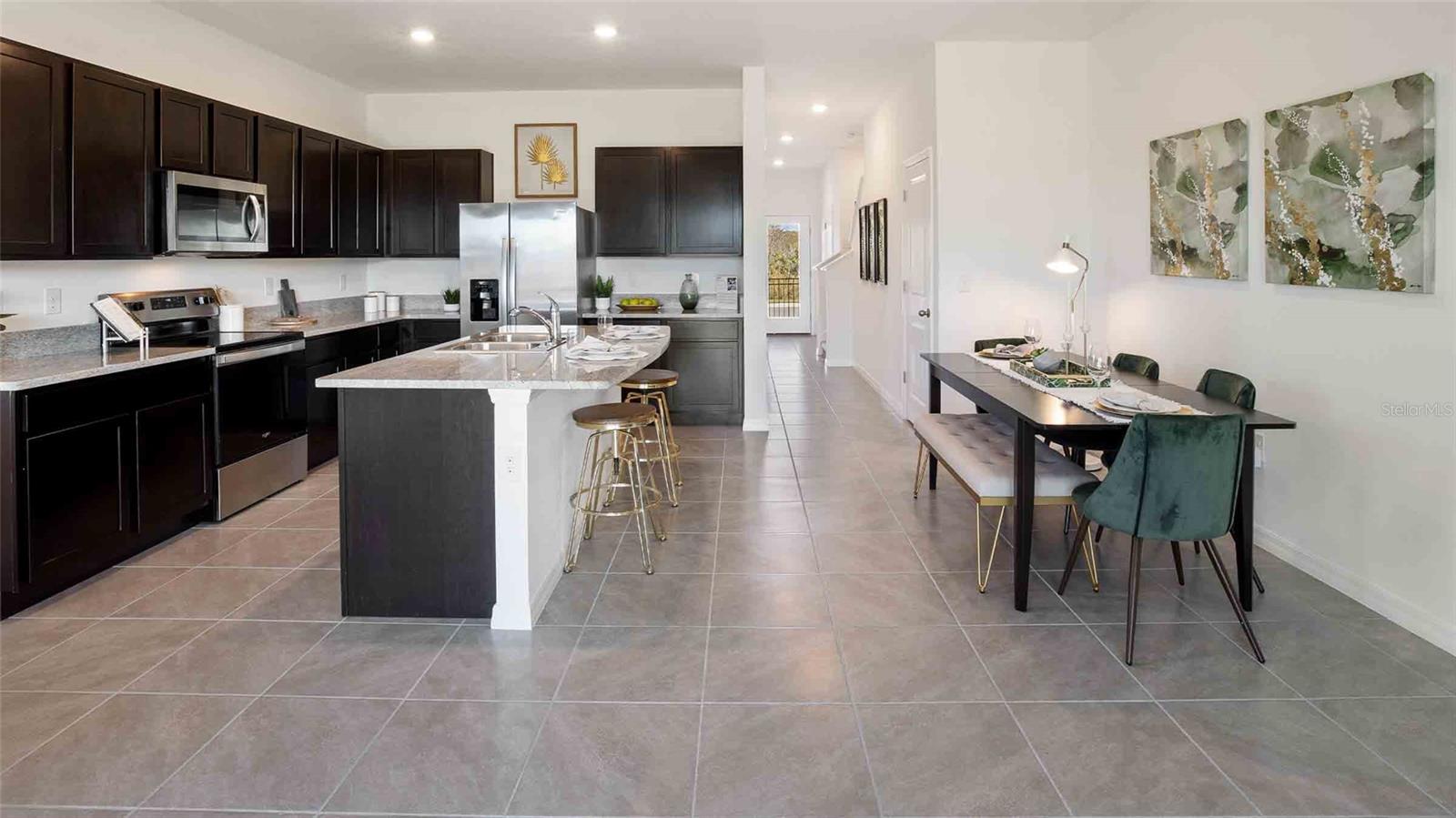 526 MANGROVE SHADE CIR, APOLLO BEACH, FL, 33572