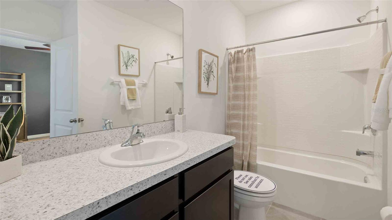 526 MANGROVE SHADE CIR, APOLLO BEACH, FL, 33572