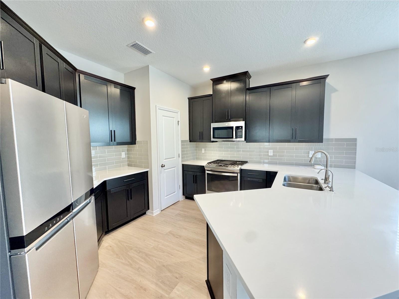 2850 DUDLEY AVE, ODESSA, FL, 33556