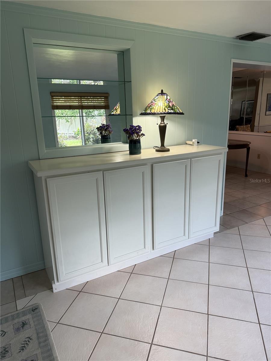 9044 LYNWOOD DR, SEMINOLE, FL, 33772